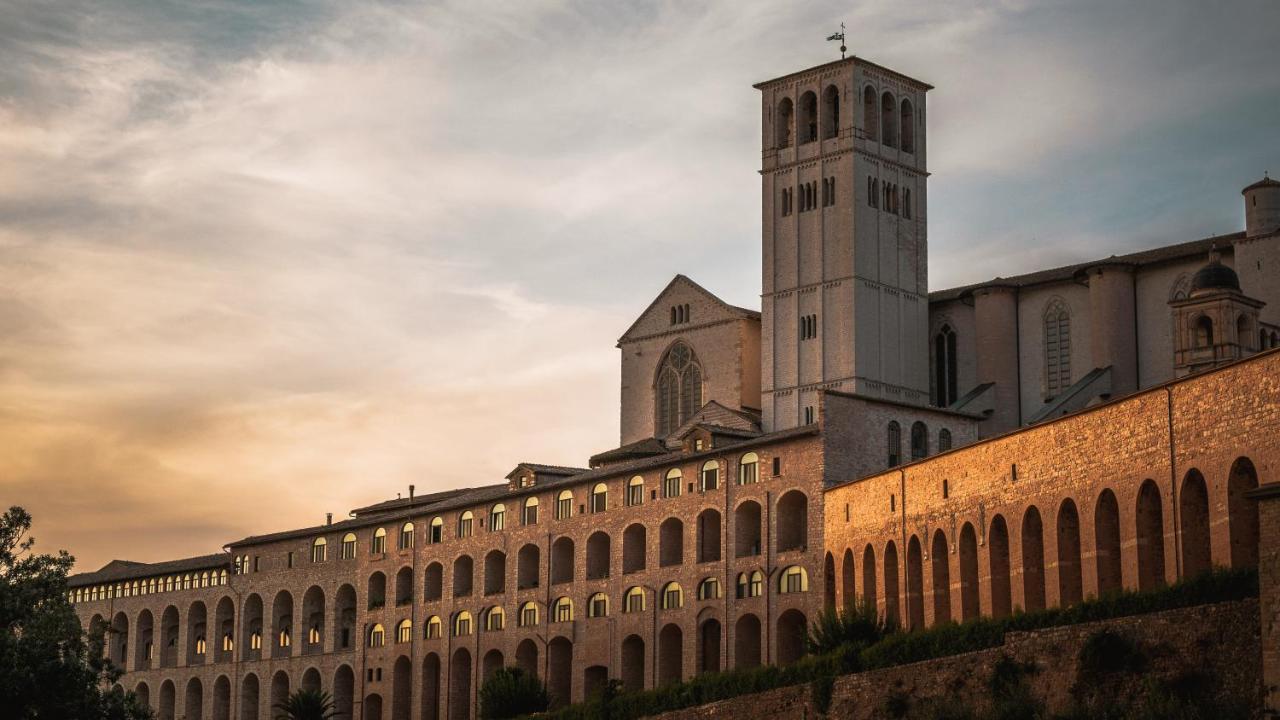 Ogni Finestra E Un Quadro - Appartamento Ad Assisi Exteriör bild