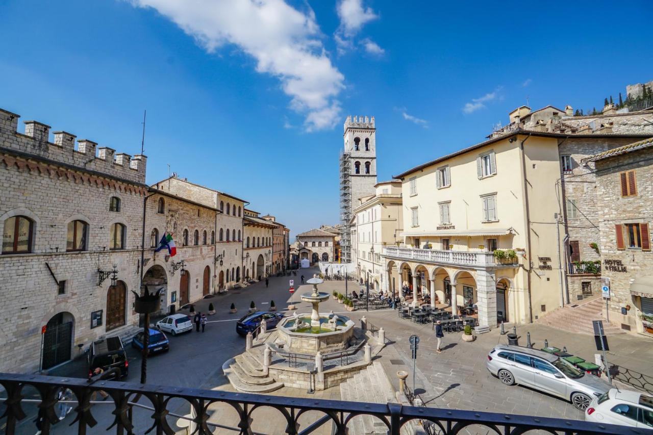 Ogni Finestra E Un Quadro - Appartamento Ad Assisi Exteriör bild