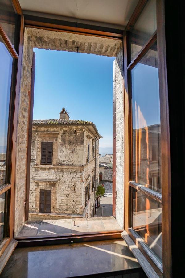 Ogni Finestra E Un Quadro - Appartamento Ad Assisi Exteriör bild