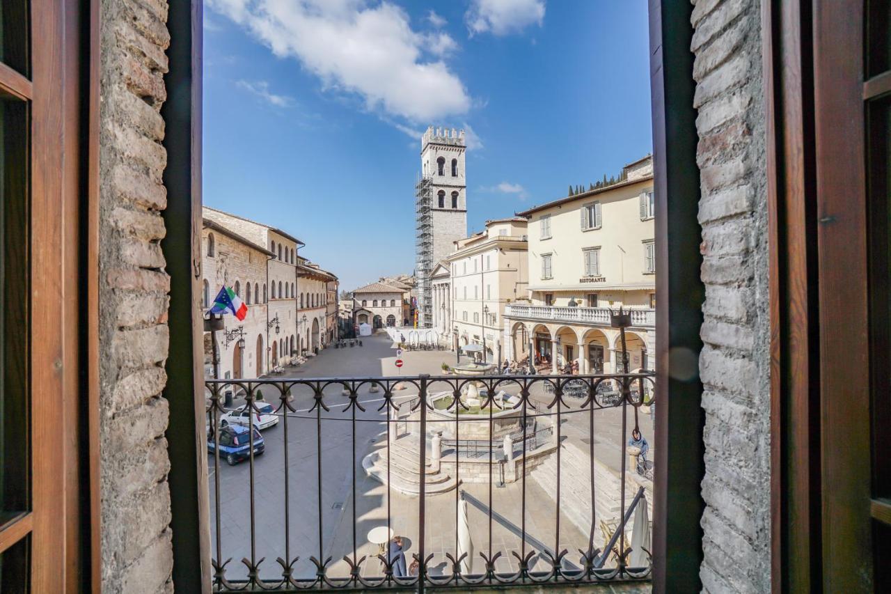 Ogni Finestra E Un Quadro - Appartamento Ad Assisi Exteriör bild
